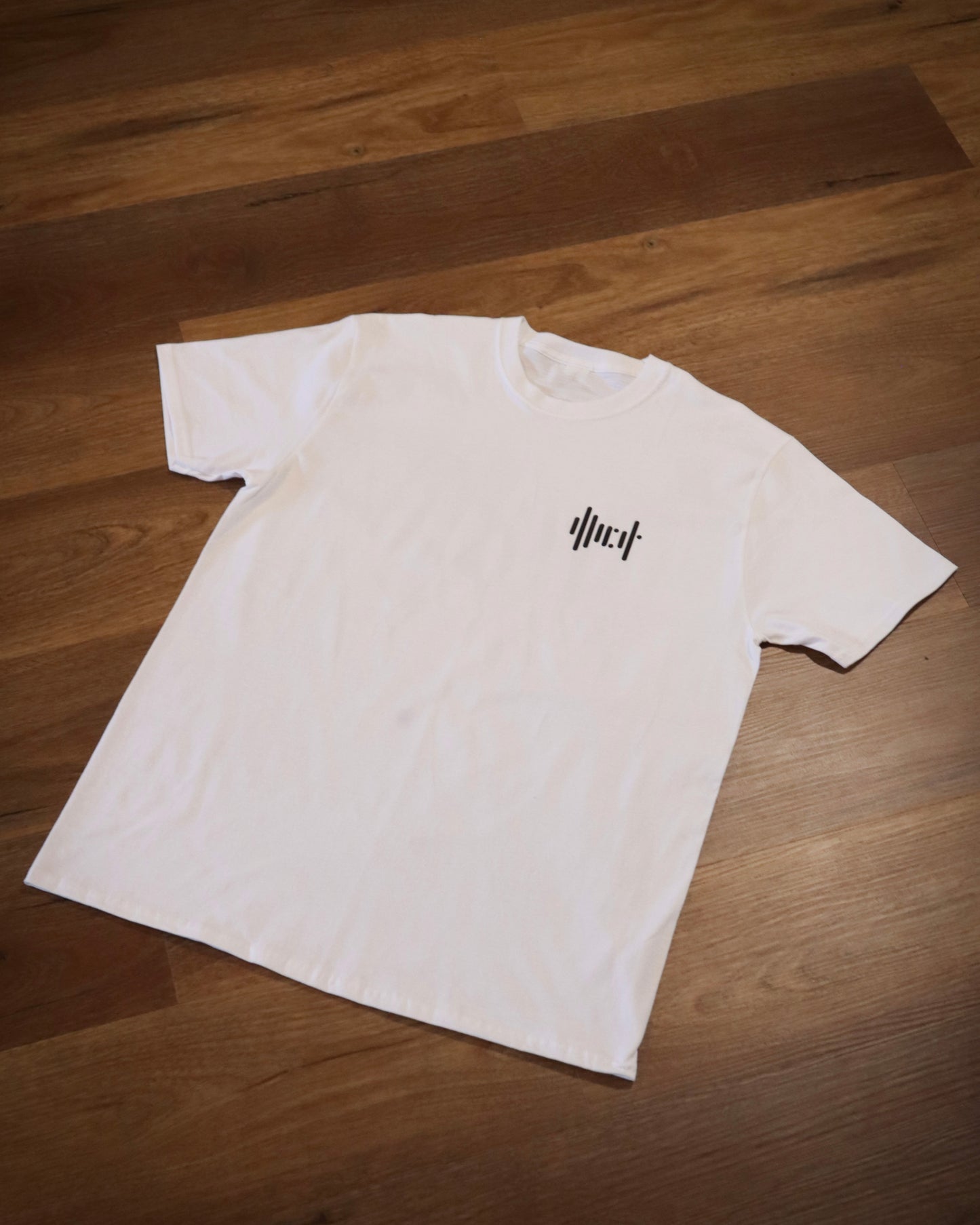 .WAV tee (white)
