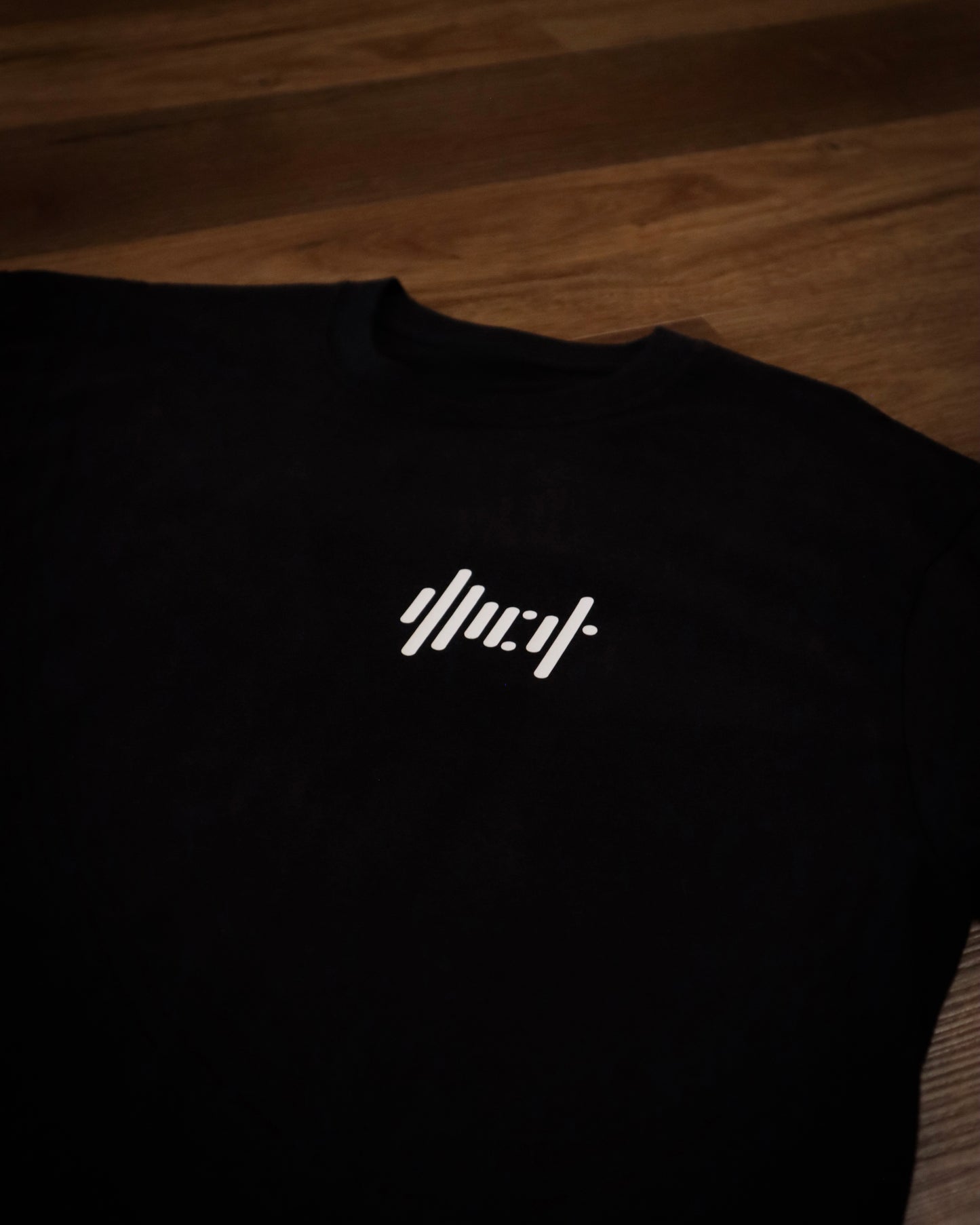 .WAV tee (black)