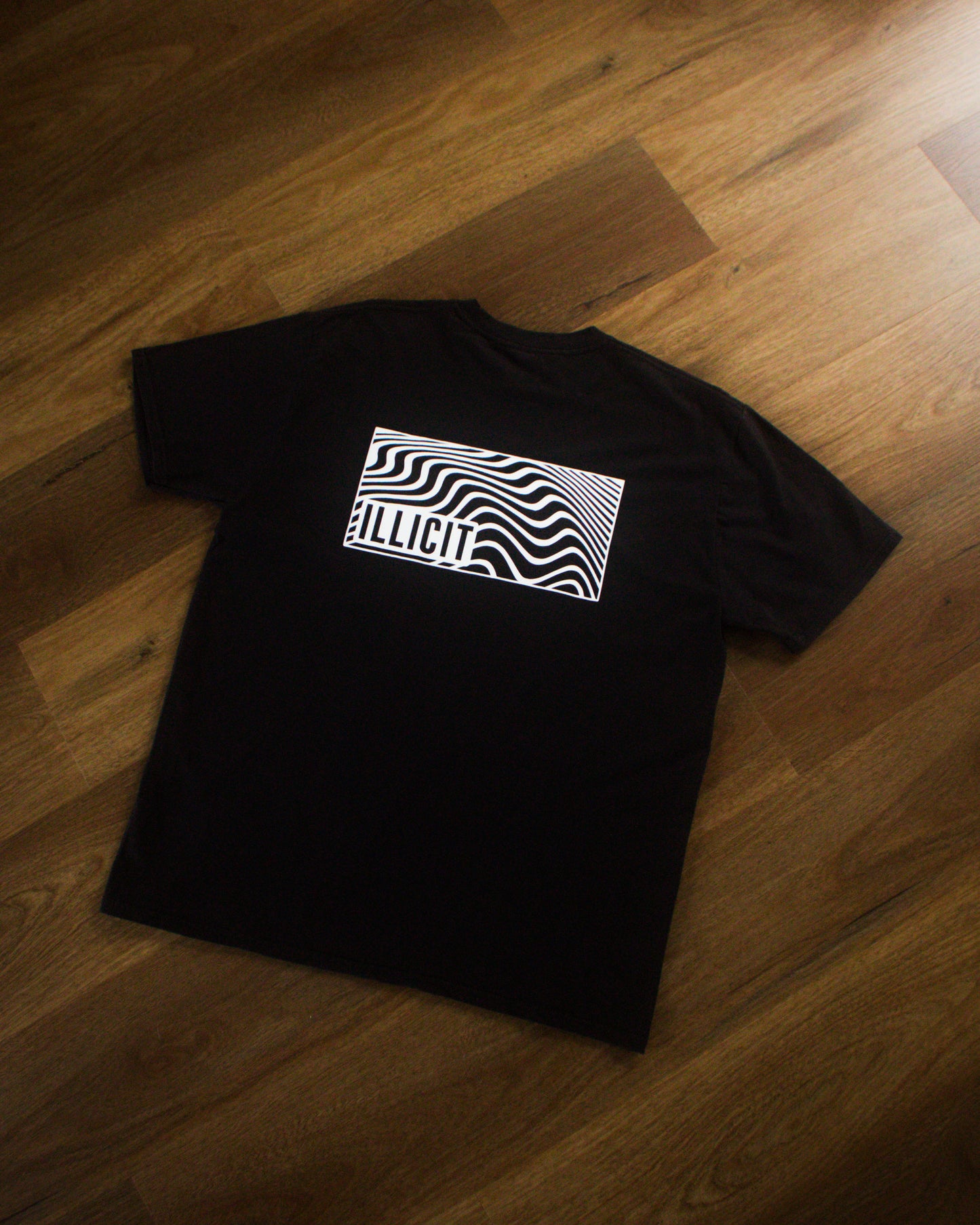 WAVES tee (black)
